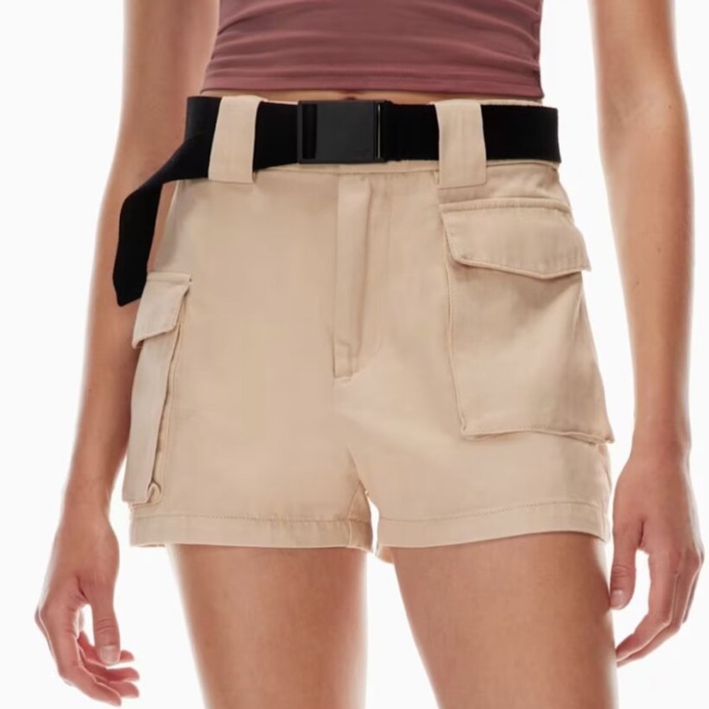 Aritzia TNA Belted Cargo Utility Shorts Tan Size Small S Safari Desert Travel